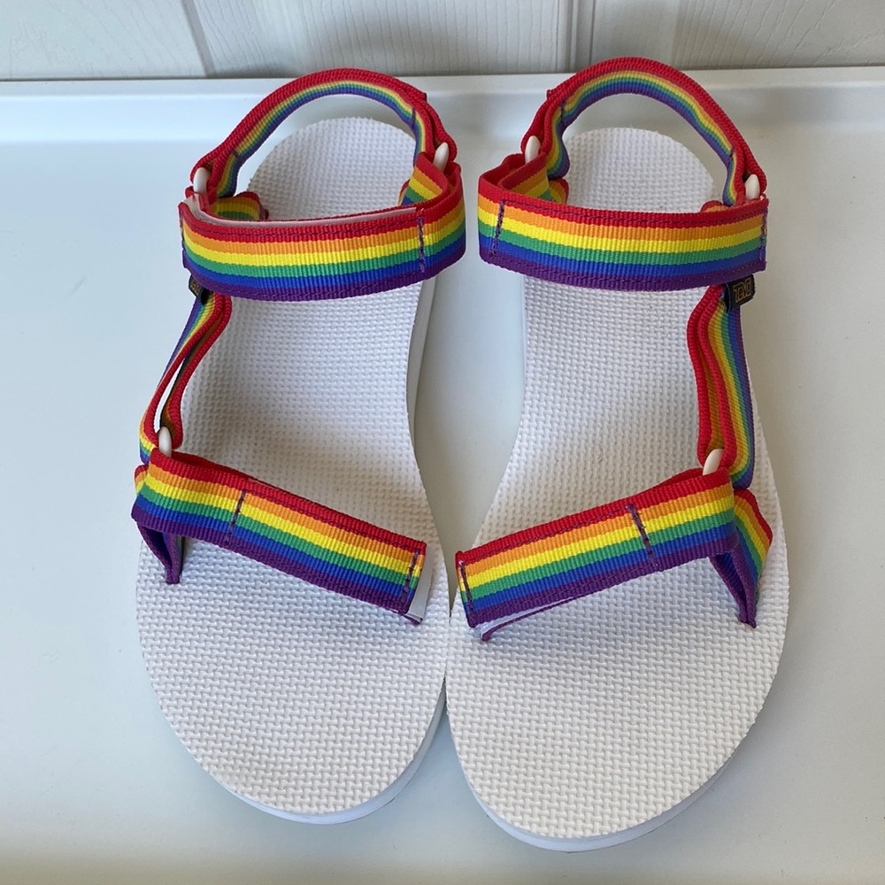 Teva Midform Universal Rainbow Sandal size 8 Rainbow
